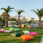Palm Hotel