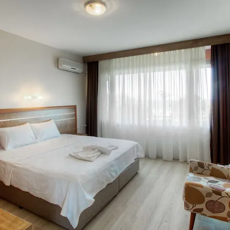 Palm Hotel
